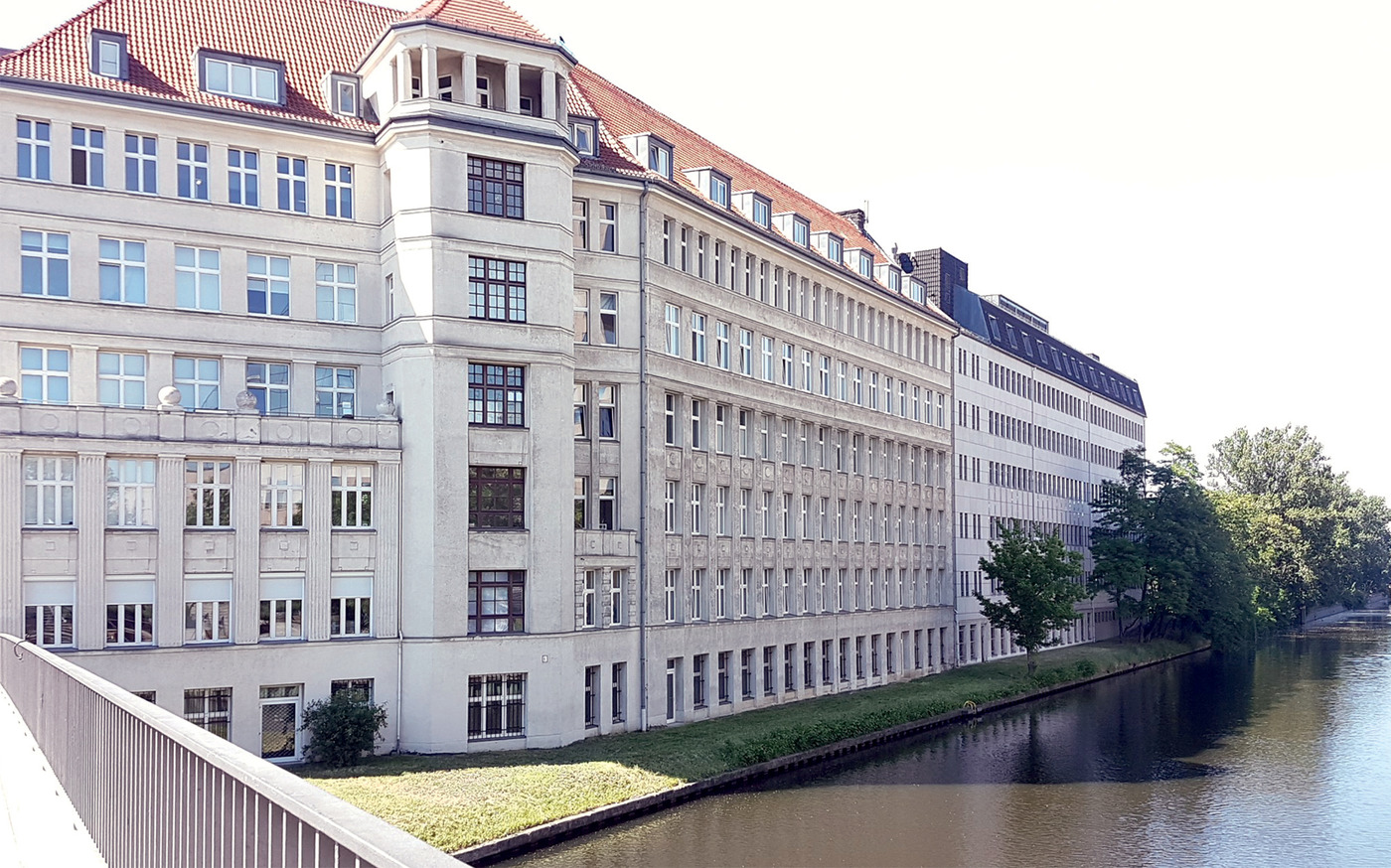 Sonnenallee 223 223a